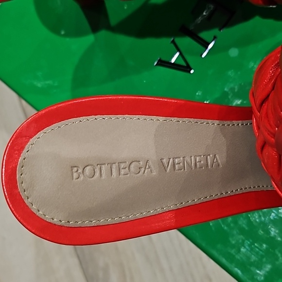 Womens Bottega Veneta Sandals - Picture 2 of 4